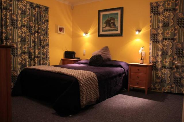 Popular Family and Pet friendly Modern Cosy Bach WiFi