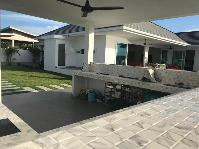 Hua Hin pool villa