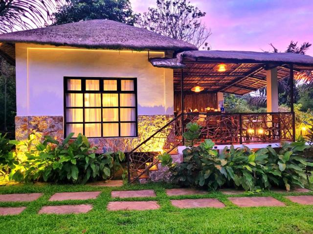 Cozy Cabin Casita Anahaw