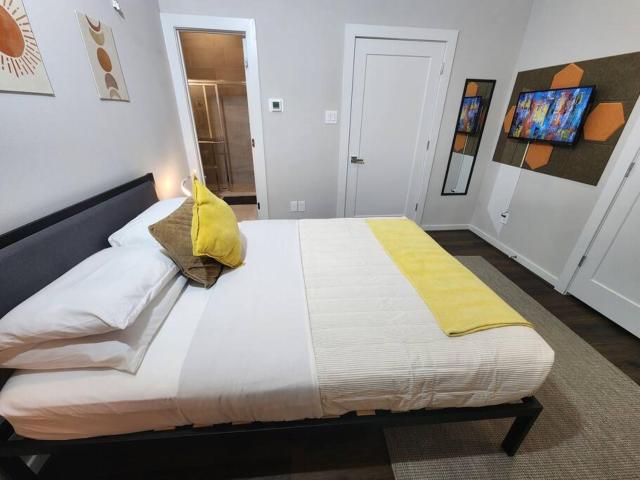 Galleria Premium 3 Story Home Sleeps 8