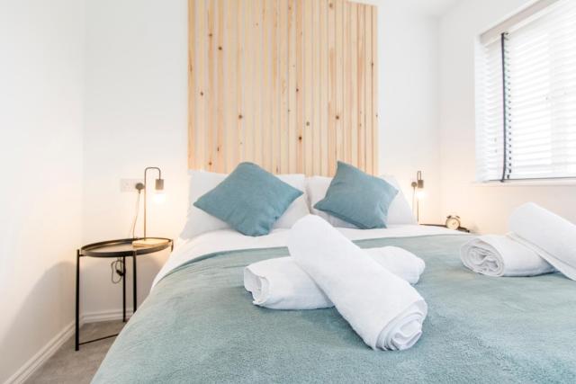 Host & Stay - Polwell Road