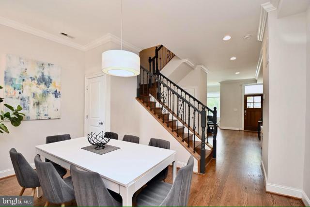 Elegant 5BR home near Capitol Hill! Free Parking!