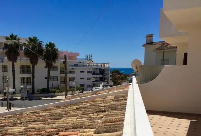 Apart 1 quarto 350m praia Olhos de Água, E