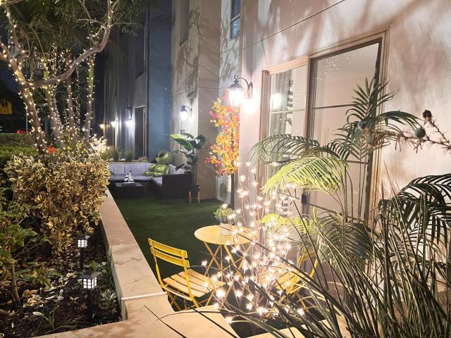 Beautiful 2 BD 3 Beds in Heart of Encino 105