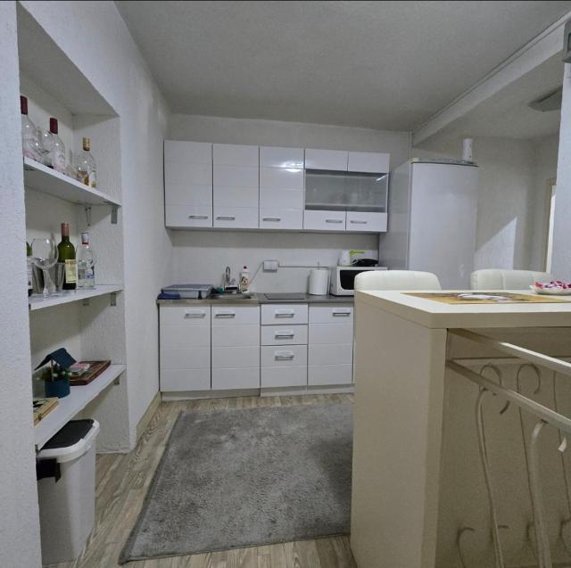 Apartment Center 23