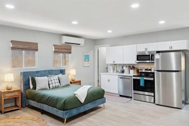 Gorgeous Tempe Studio with a Pool
