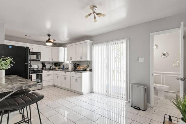 Fly In Style Charming Townhome 6 Mins from RIC