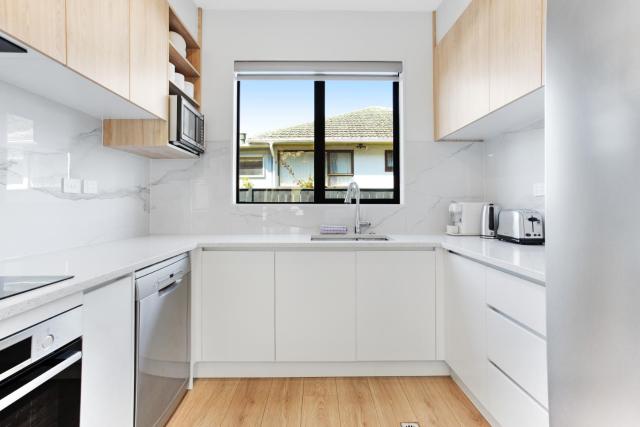 Central Oasis Townhouse with Parking and Air-con