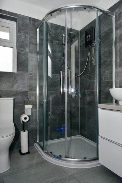 Perfect for contractors, TVs in every bedroom