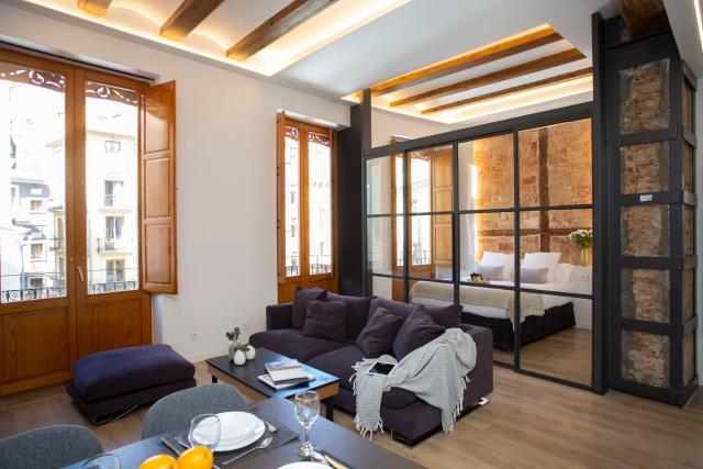 SingularStays Plaza Redonda II