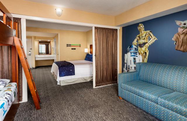 Anaheim Portofino Inn & Suites