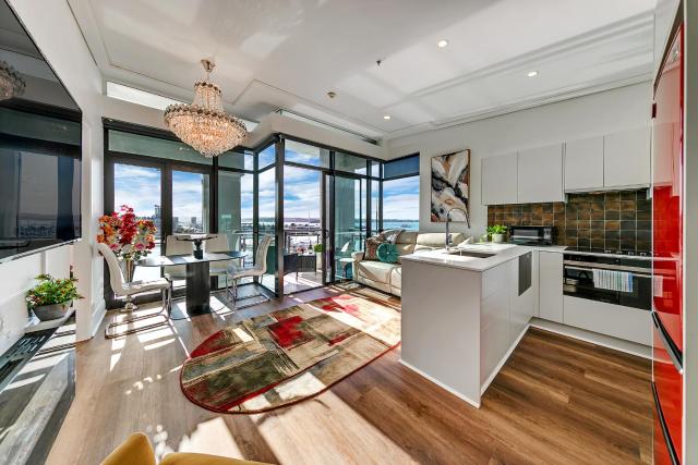 Penthouse Crown