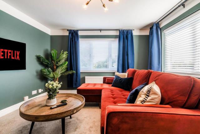 3-Bedroom Apartment 2-Bathrooms 2-Off Street Parking Spaces