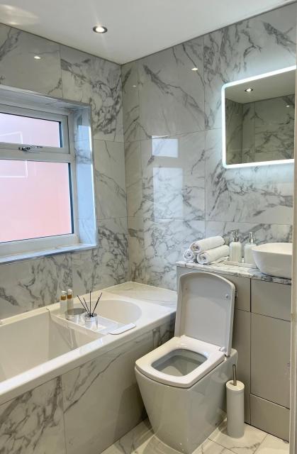 Entire House - Near Etihad stadium and Central Manchester
