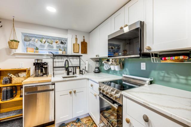 'Lovers Lane Chalet' Dtwn Manitou Springs Studio!