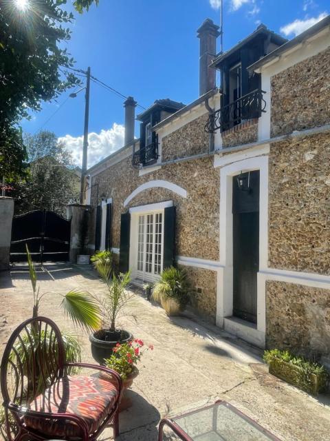 Relais Napoléonien Gîte historique au vert, 1h de Paris