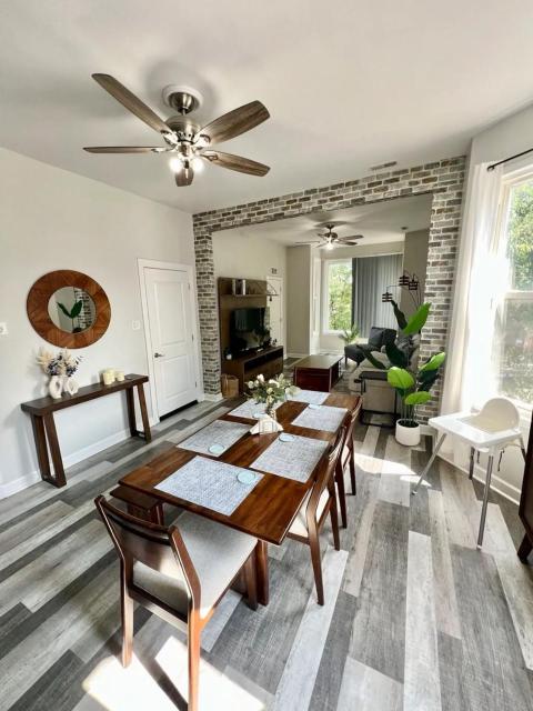 Stylish 3Bedroom Aparment w Games & Free Parking