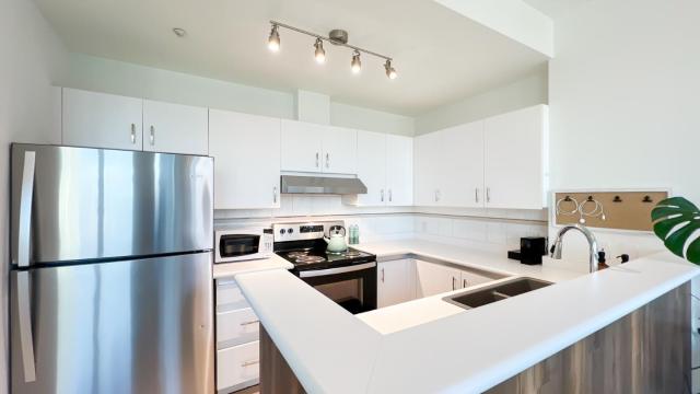 Stunning 1-Bedroom Condo in the Heart of Vancouver