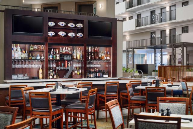 Embassy Suites by Hilton Memphis East Germantown Area