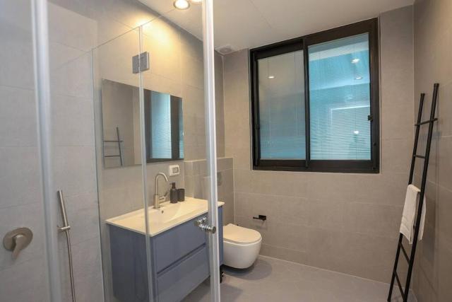 Luxury Studio Beach Flat 18