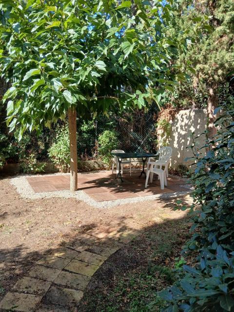 Maison vigneronne 8p / jardin / parking