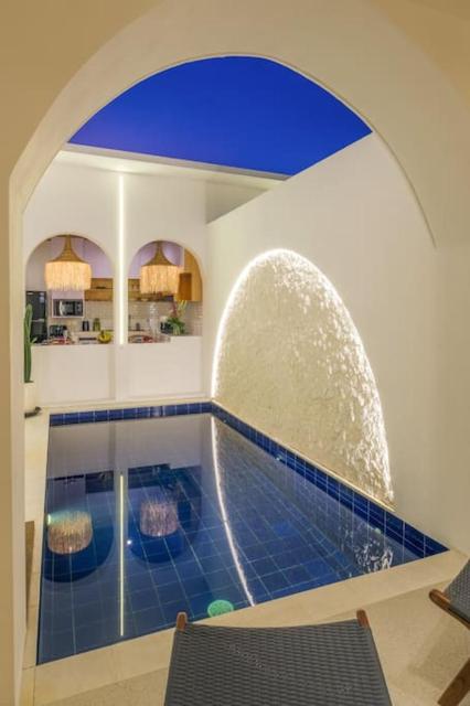 T&J4 - Romantic 1BR pool villa, walk to beach