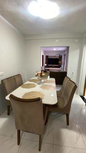 Casa c/ piscina e edícula