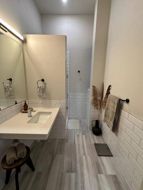 Charming Seattle Apt Near Lumen Field and Tmobile Park