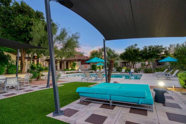 Modern 2-BR Condo North Scottsdale