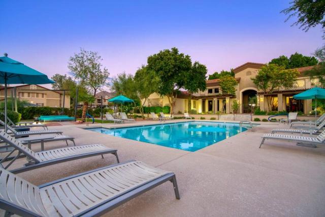 Modern 2-BR Condo North Scottsdale