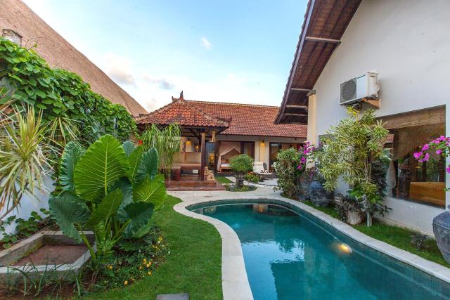 Private 3BR Villa with Pool - Quiet & Spacious - Near Seminyak & Legian Beach