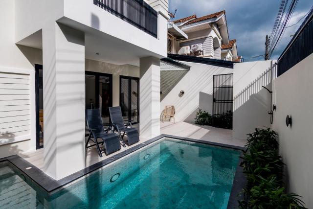 5BR Modern Luxury Pool Villa Patong TPSV140