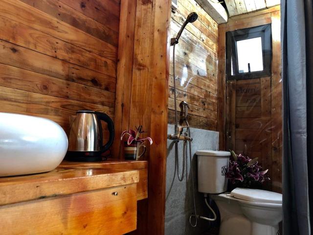 Pine Hill Villas & Camping
