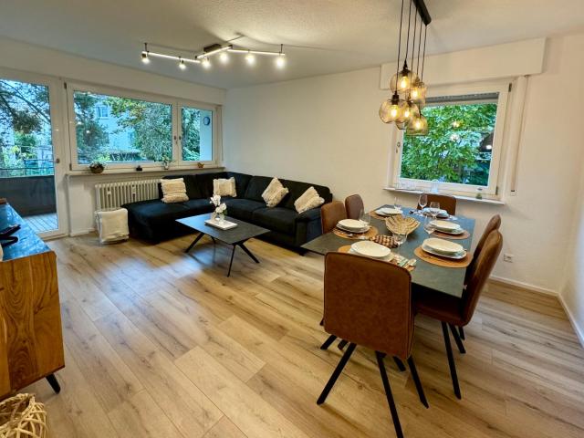 3 Zimmer Apartment, 82 qm, max 5 Pers, Balkon, Garage, Internet 300 mBit