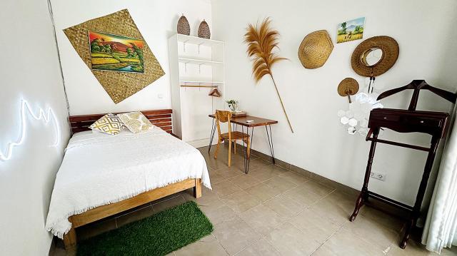 Black Pillow Villa