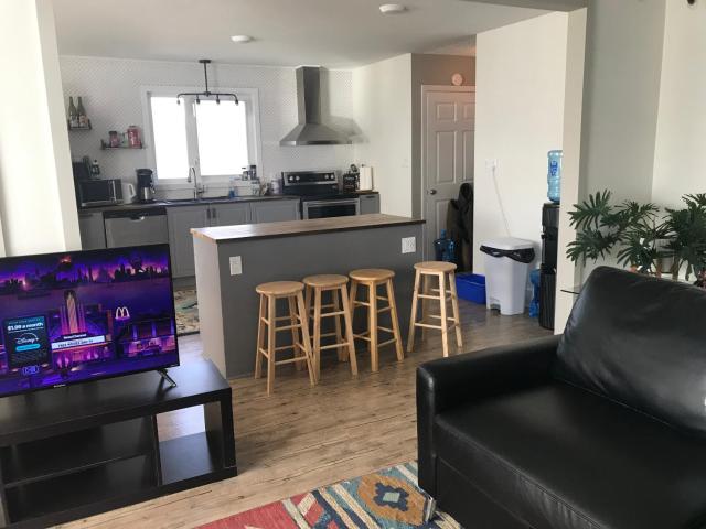 Northern Rainbow Upper Level Suite in House