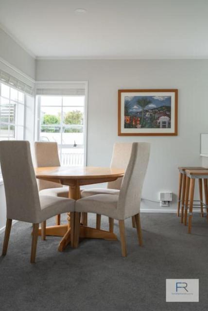 Cosy Bayswater House