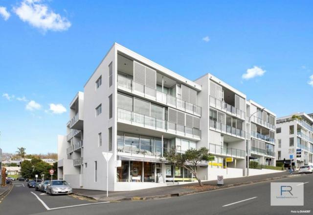 Fabulous Freemans Bay Apartment