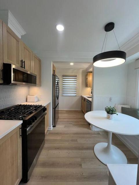 Fully Furnished Upscale Family Home 5B 3Ba