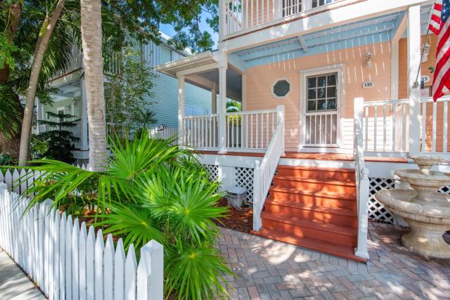 Cabana at the Golf Club - Monthly Rental