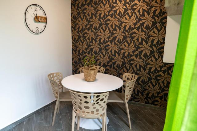 Intero Appartamento con Vasca Idromassaggio e Solarium - Villa Ciaculli
