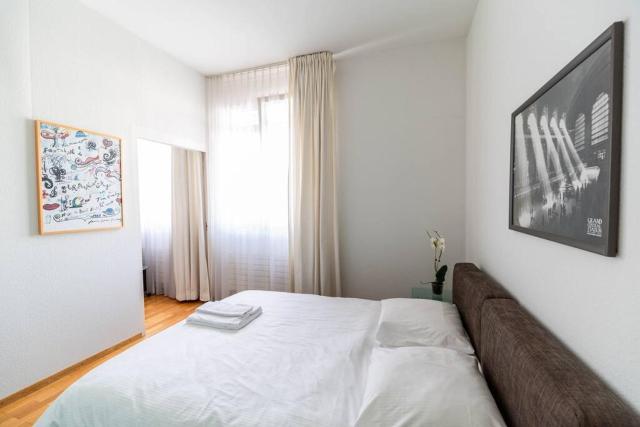 Charming 1BR flat near lake - FB1