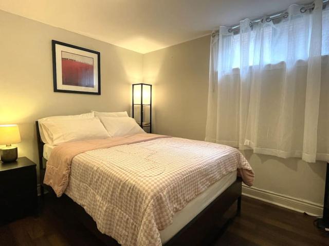 2 bedroom rental apartment , 1 sofa bed, 2 car parking