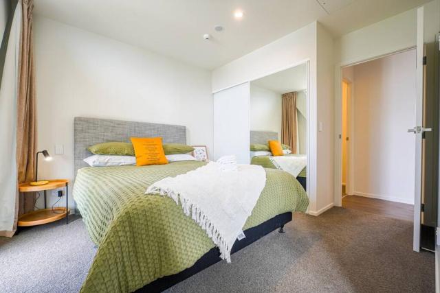 Sophisticated One-Bedroom Hotel Suite in Parnell