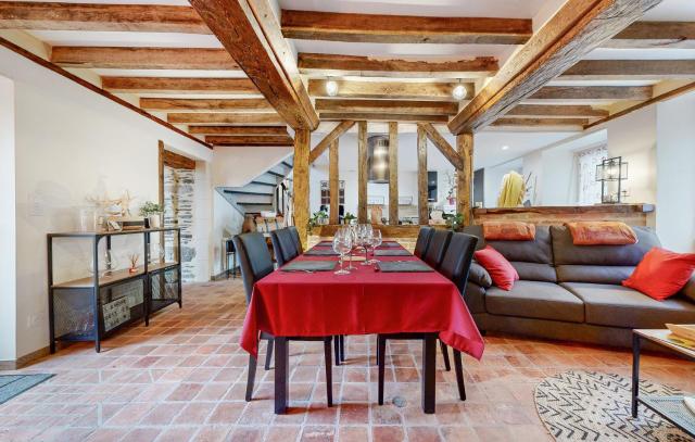 3 Bedroom Cozy Home In Neuilly Le Vendin
