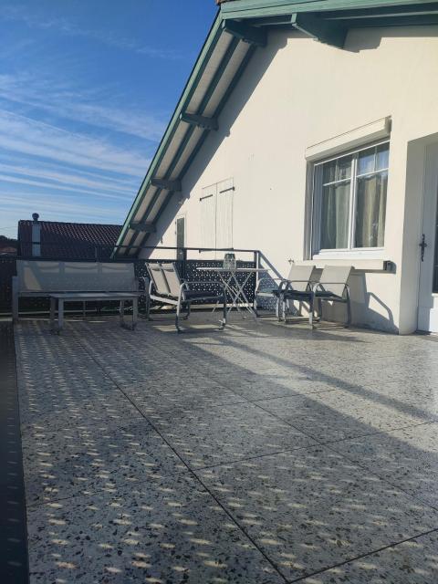 L'Océan pour Voisin, gîte 3 étoiles pour 5 à 6 pers, dans maison, terrasse 34mètres carrés Plage à 1500 m