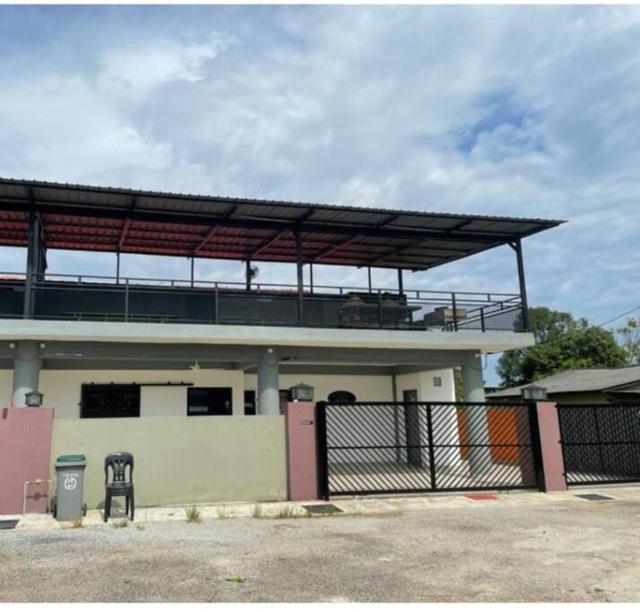 RALI PD HOME D 16Pax karaoke and swimming pool