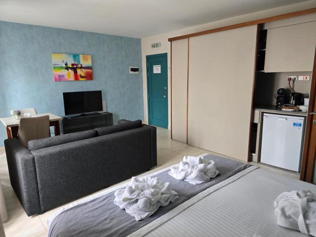 D Townhouse Boutique Suites
