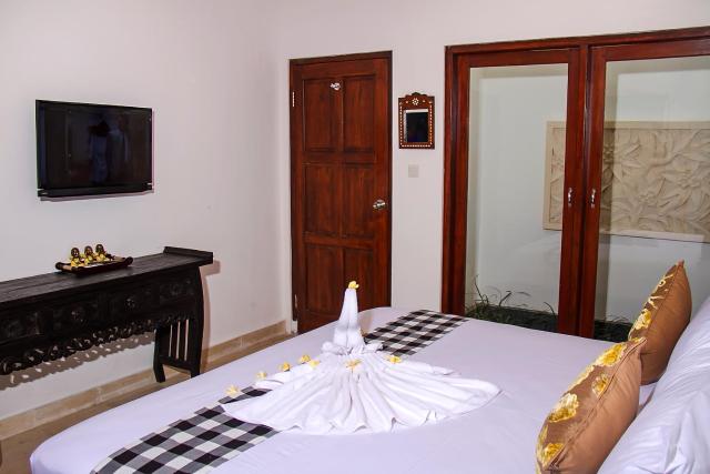 Villa Gardenia - 6 Bedrooms with Pool in Seminyak