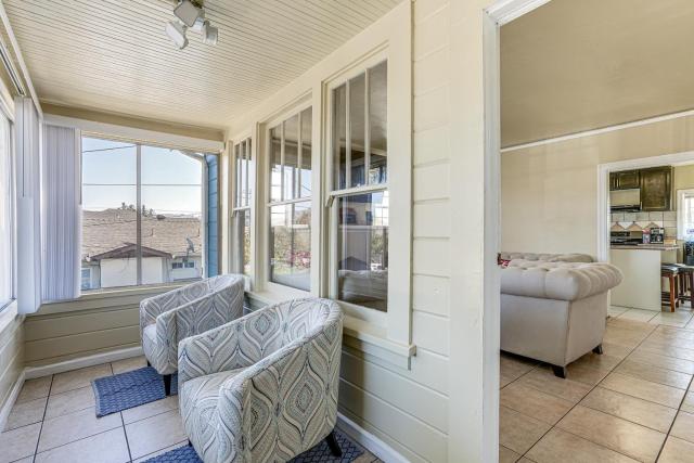Oakland Apartment: 8 Mi to Dtwn!